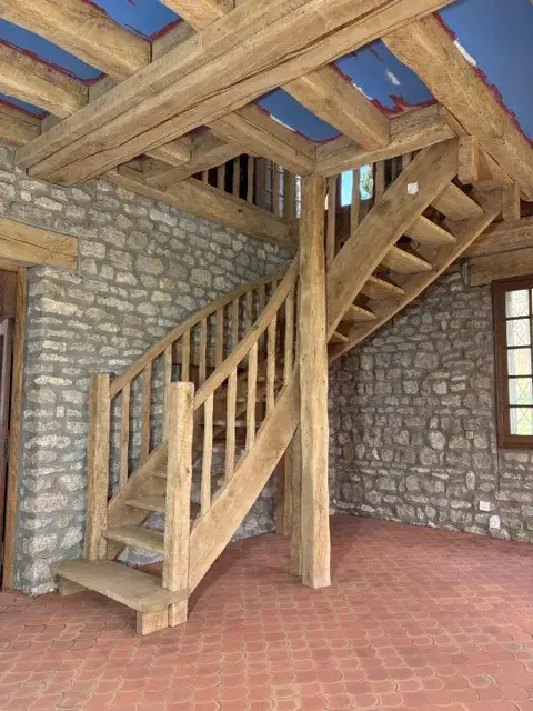 Aérogommage escalier bois